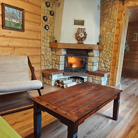 Cztery Pory Roku - Dom Villa Lutowiska Exterior foto