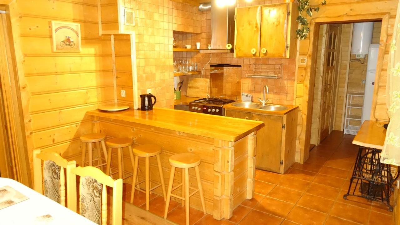 Cztery Pory Roku - Dom Villa Lutowiska Exterior foto