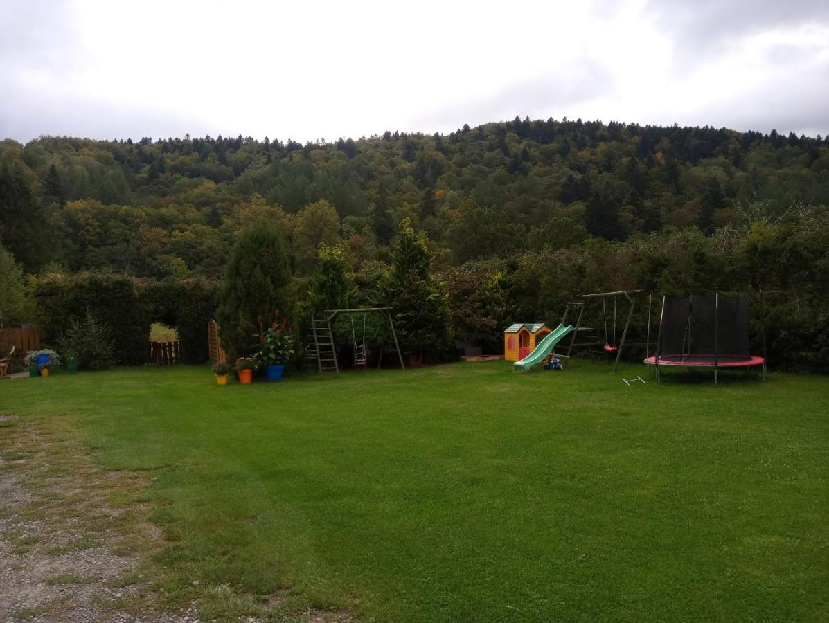 Cztery Pory Roku - Dom Villa Lutowiska Exterior foto