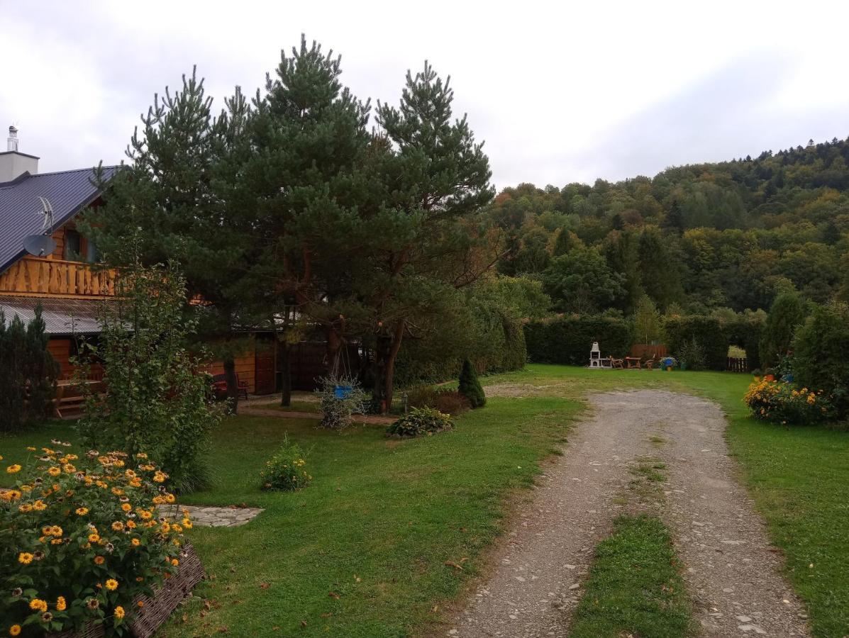 Cztery Pory Roku - Dom Villa Lutowiska Exterior foto